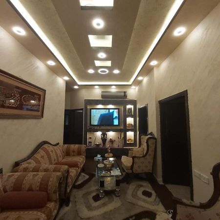 Jarajreh Apartments/ Hotel Karak Ngoại thất bức ảnh